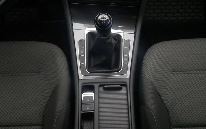 Volkswagen Golf cena 63899 przebieg: 76495, rok produkcji 2019 z Warszawa małe 172